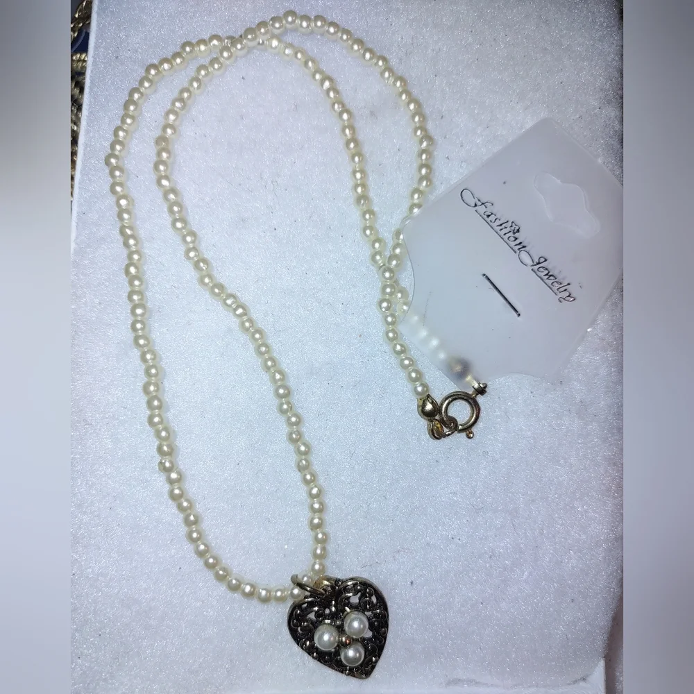 Girls' Dainty Pearl Necklace w/ Heart